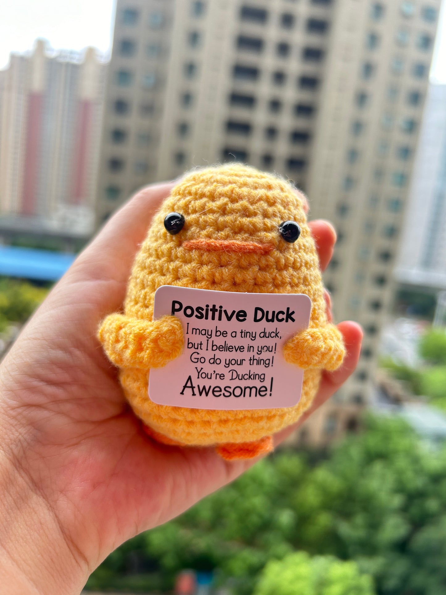 Crochet three small yellow ducks